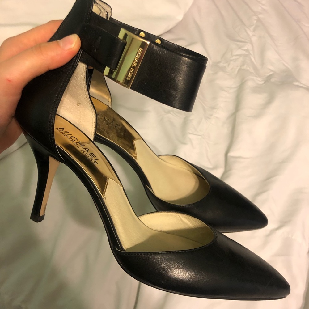 MICHAEL KORS Leather Pointed Toe Heels⚡️